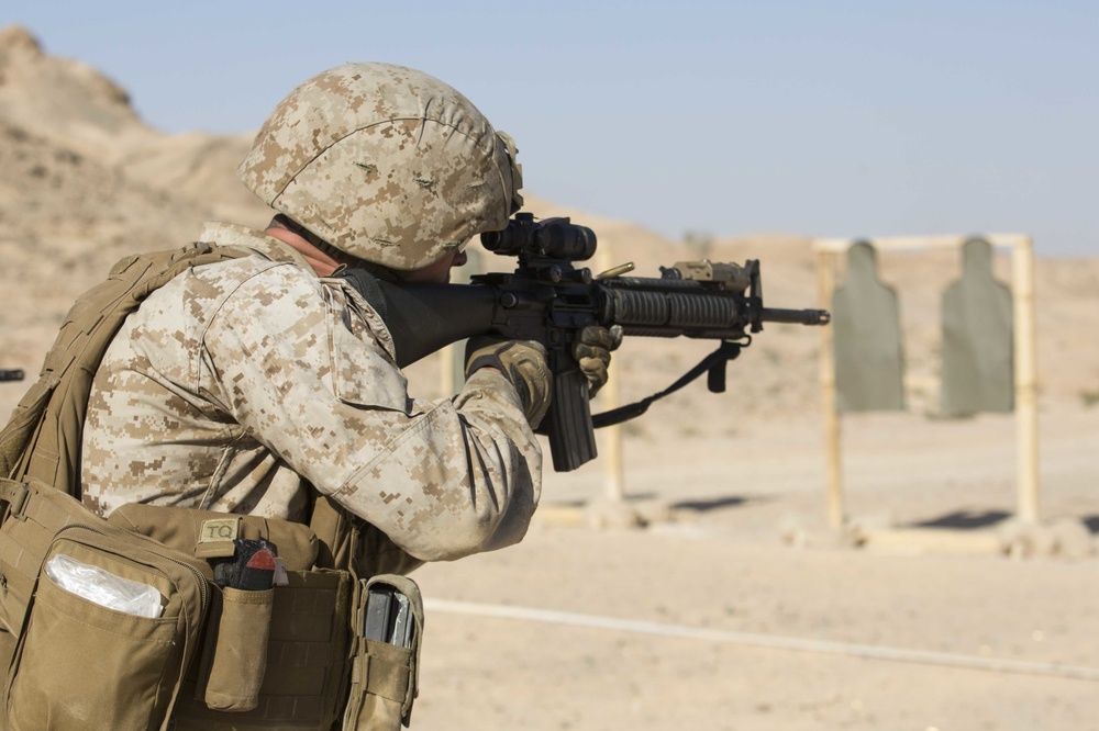 CLB-26, LAAD, and LE Marines conduct combat marksmanship drills during training exercise