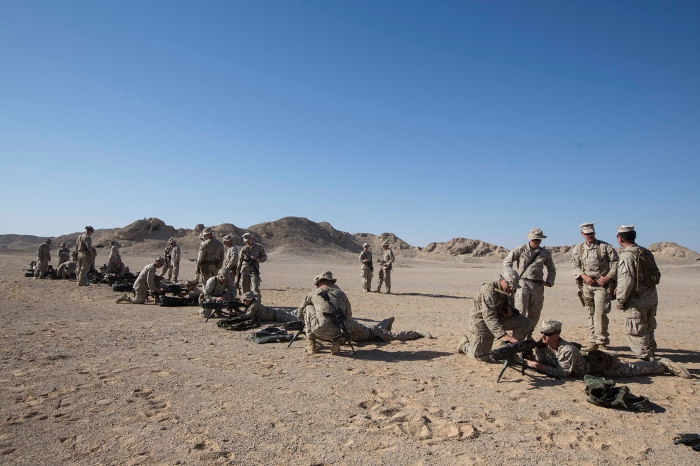 26th MEU Marines conduct machine gun range during training exercise