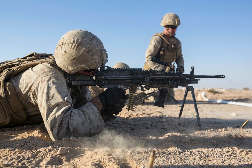 26th MEU Marines conduct machine gun range during training exercise