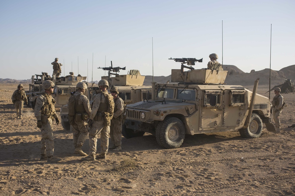 26th MEU Marines conduct machine gun range during training exercise