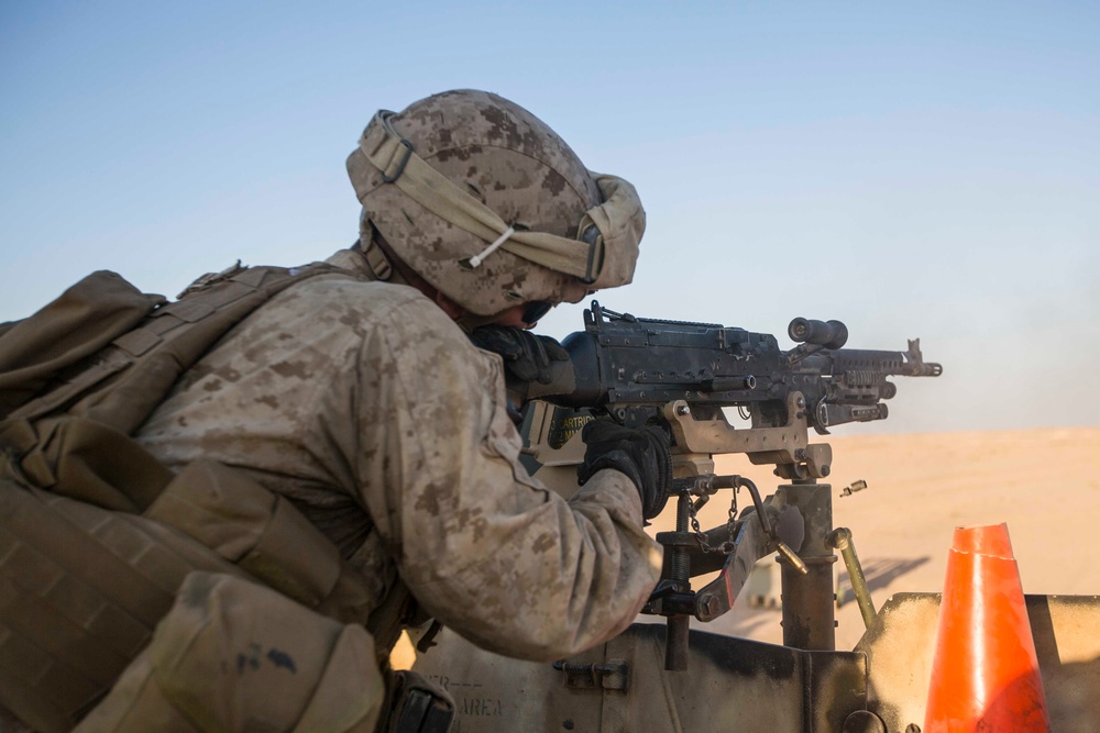 26th MEU Marines conduct machine gun range during training exercise