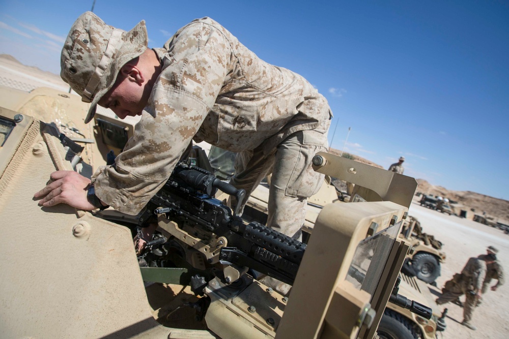 26th MEU LE Marines conduct convoy training while deployed to 5th Fleet area of operation