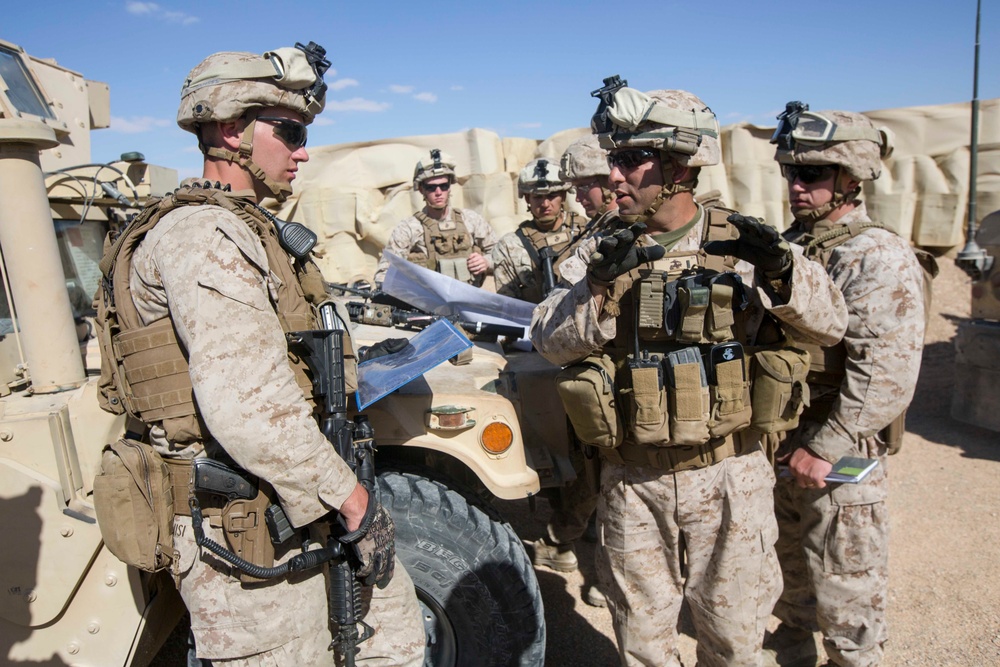 26th MEU LE Marines conduct convoy training while deployed to 5th Fleet area of operation