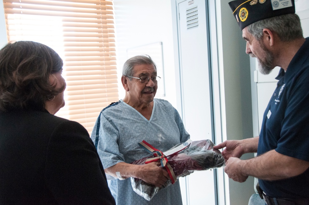 El Paso VA director visits veterans at WBAMC