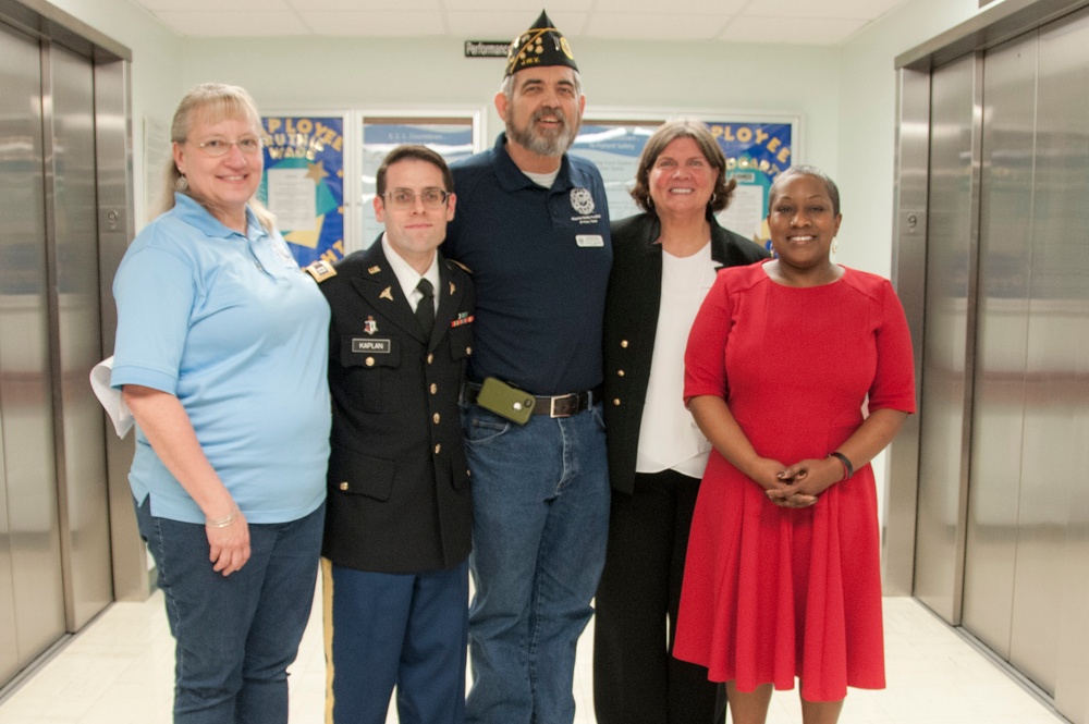 El Paso VA director visits veterans at WBAMC