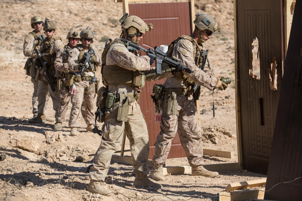 26th MEU Marines conduct Demolition Range during training exercise