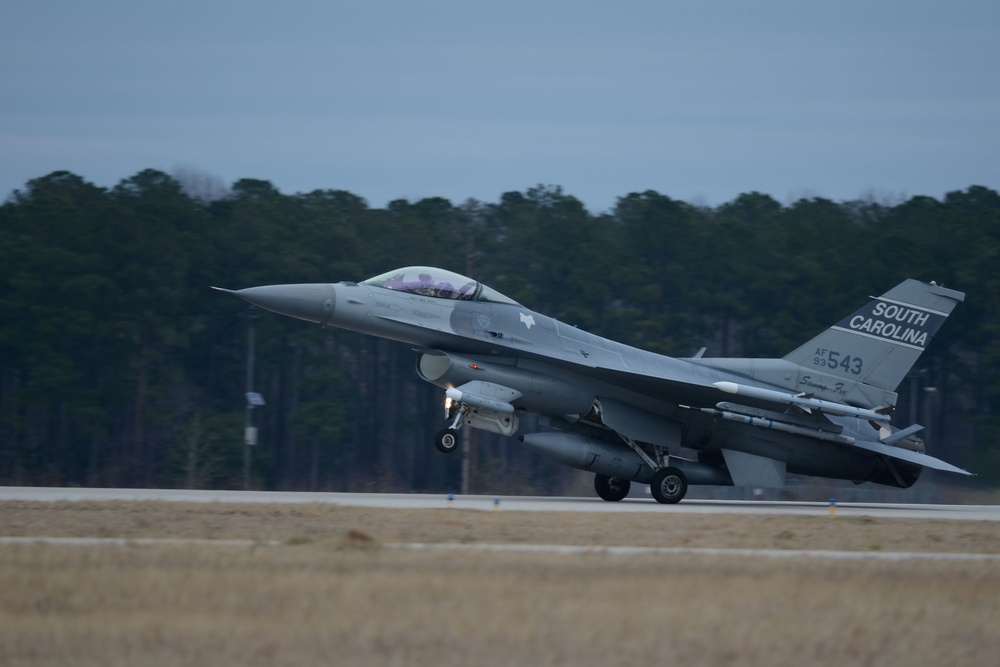 F-16 Fighting Falcon Fighter jets fuel for flight