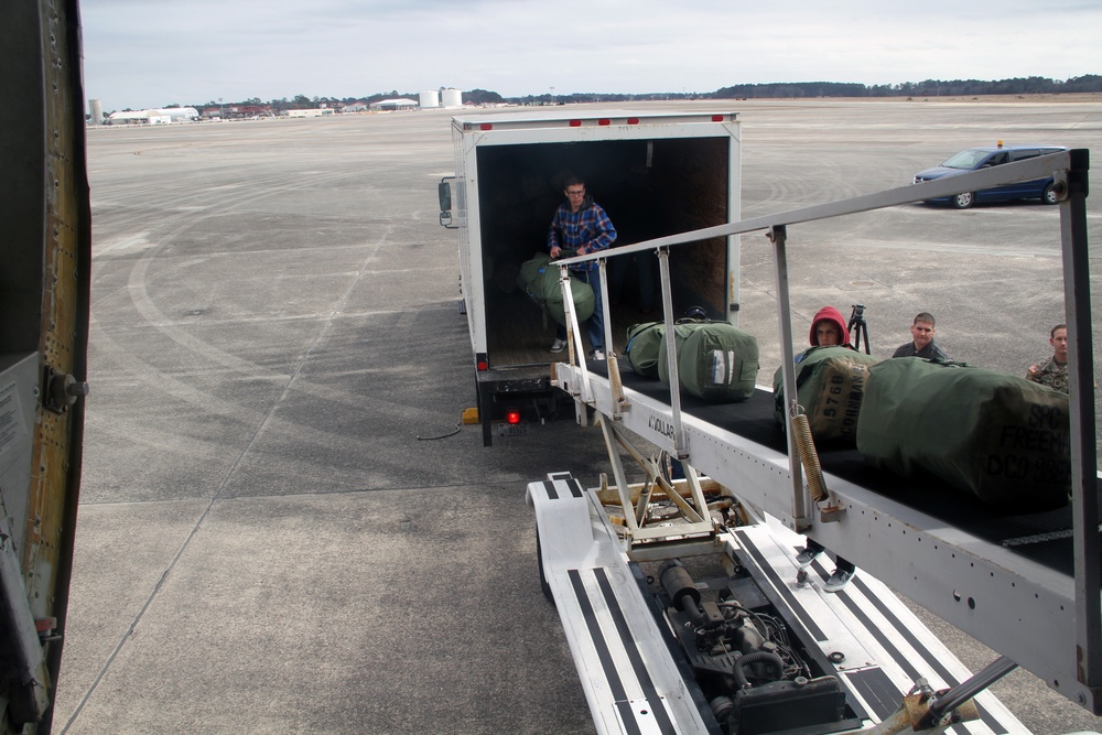 ‘Can do!’ Soldiers depart to Ukraine