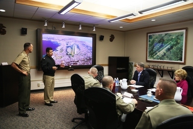 Members of US House of Representatives visit MCAS Futenma