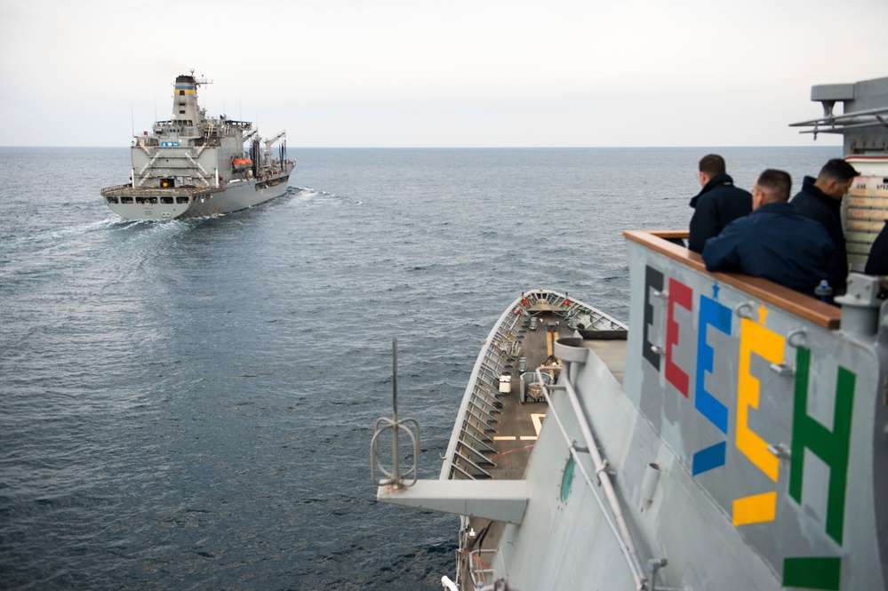 USS Anzio replenishment at sea