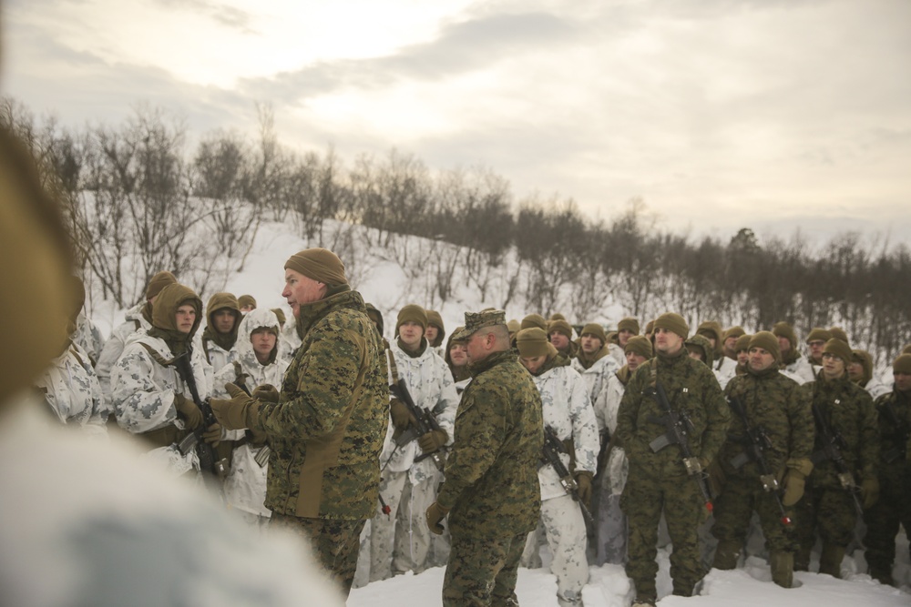 Maj. Gen. Nelson pays visit to BSRF Marines in Arctic Circle