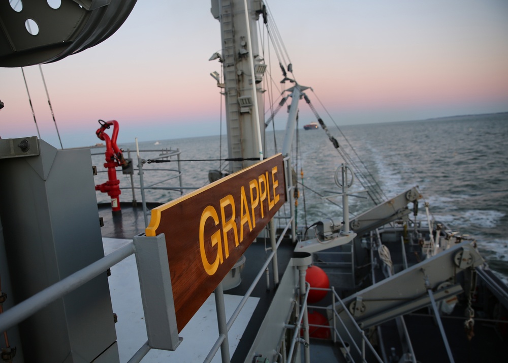 USNS Grapple operations