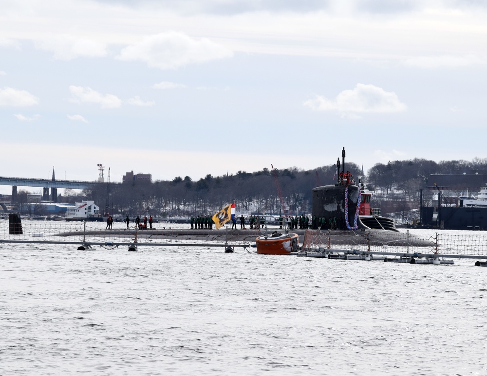 USS Missouri returns to its homeport