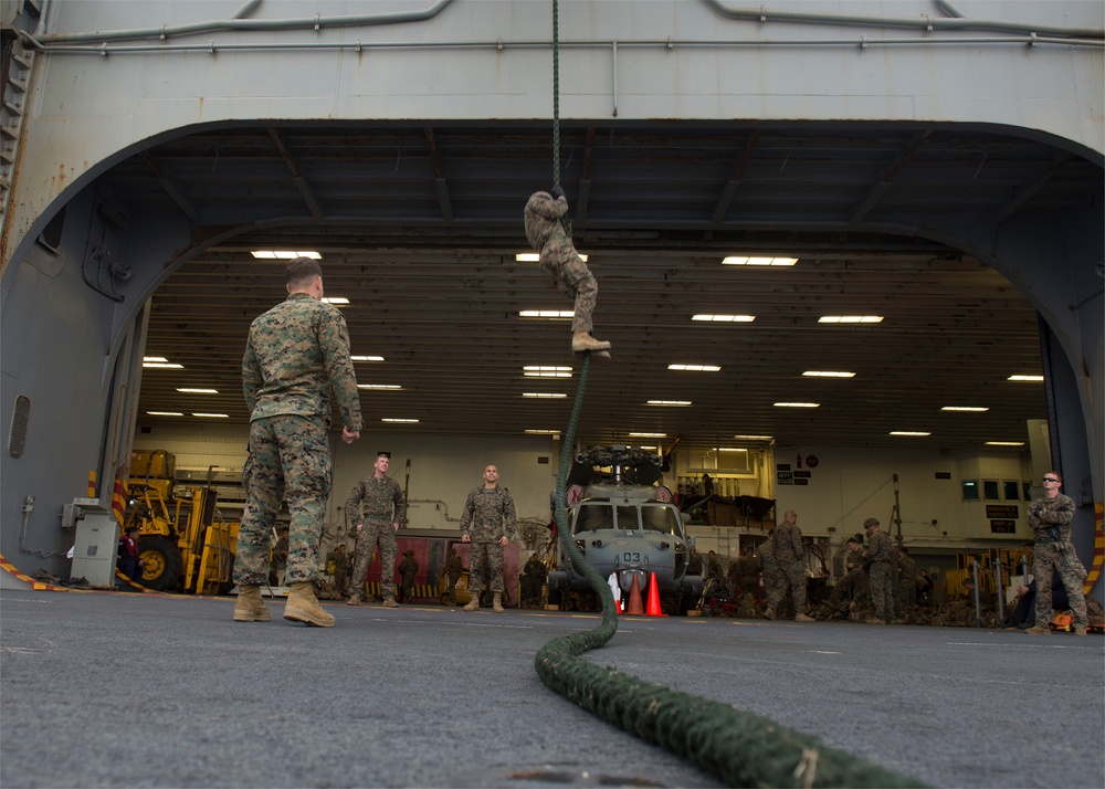31st Marine Expeditionary Unit (MEU) fast rope aboard USS Bonhomme Richard (LHD 6)