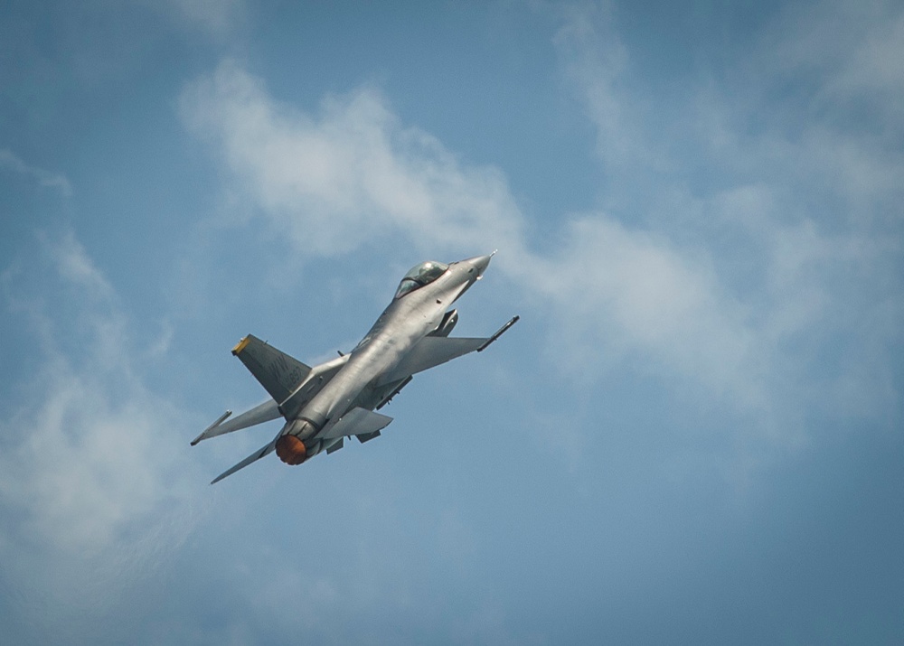 International airmen display agility and skill at Singapore International Airshow