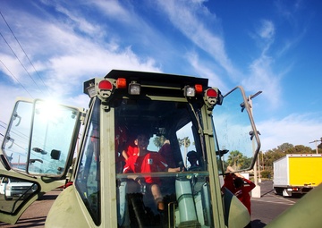 Marine for a day: Temecula soccer team goes behind the scenes with 1st MLG Marines