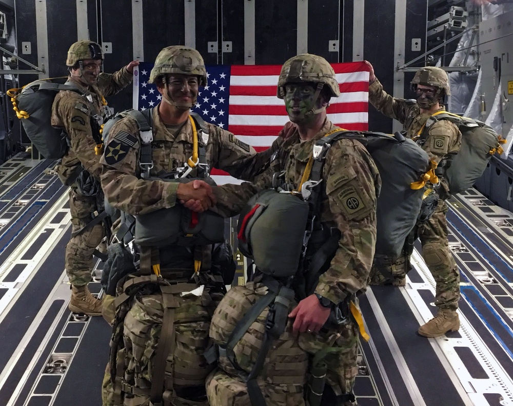 XVIII Airborne Corps commanding general congratulates 82nd Airborne Division paratrooper