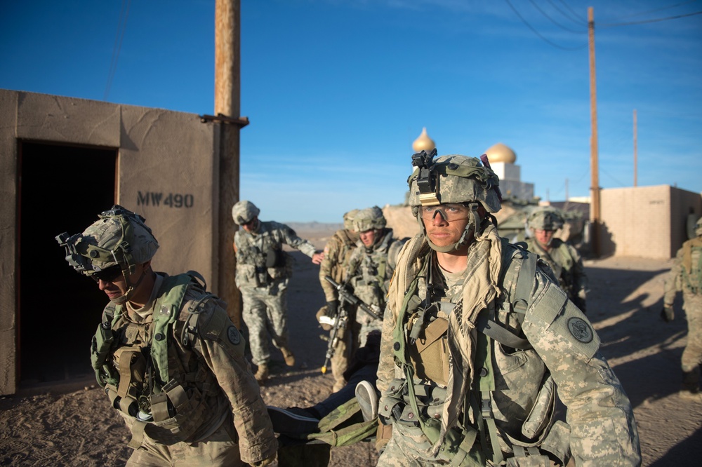 3rd Cavalry Soldiers evacuate simulated casualty