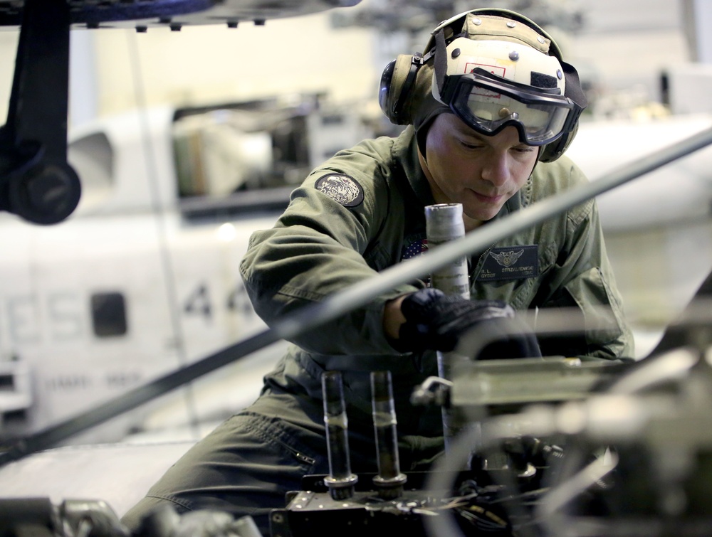 Condors’ heavy helicopters lift Cold Response air support capabilities