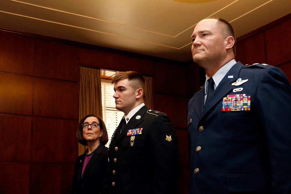 Oregon honors National Guardsman who helped prevent train attack in Europe