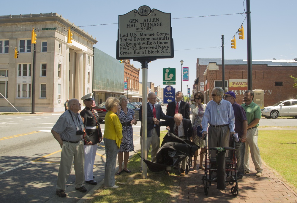 General’s hometown pays tribute with historic marker