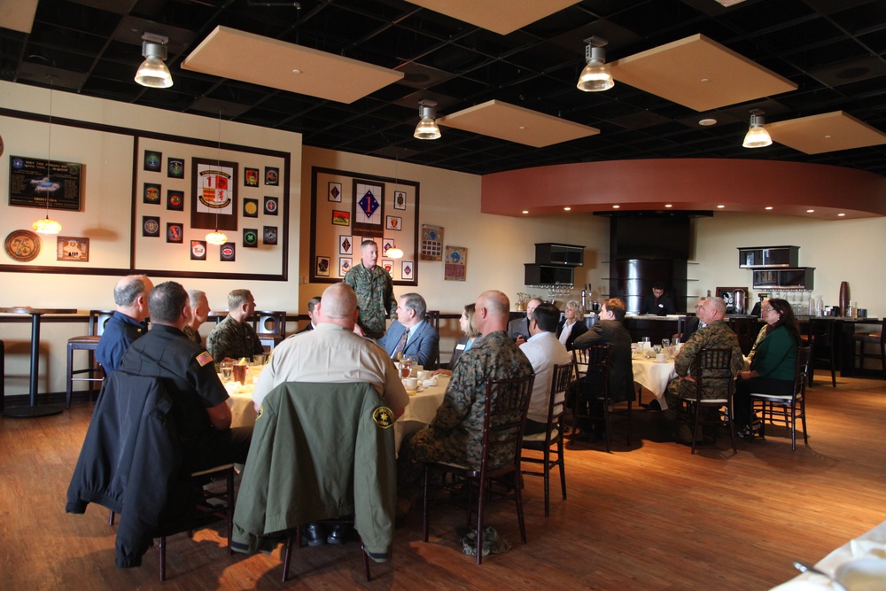 General Banta Hosts Luncheon for Guests from Vista