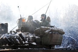 Slovenian troops team up with U.S. Soldiers to play opposition forces