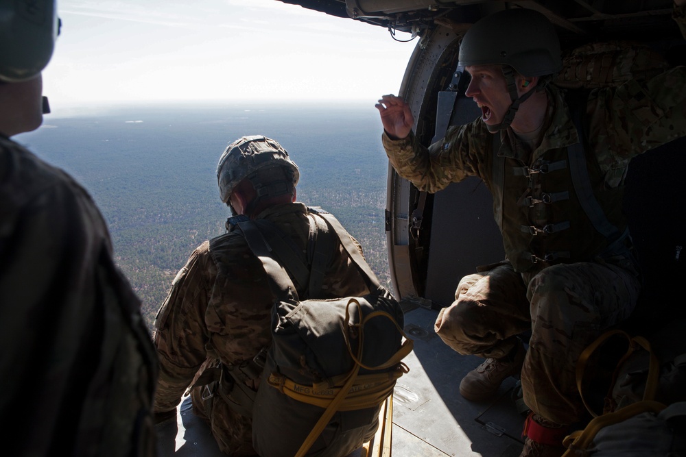 US Army paratroopers train at Camp Mackall