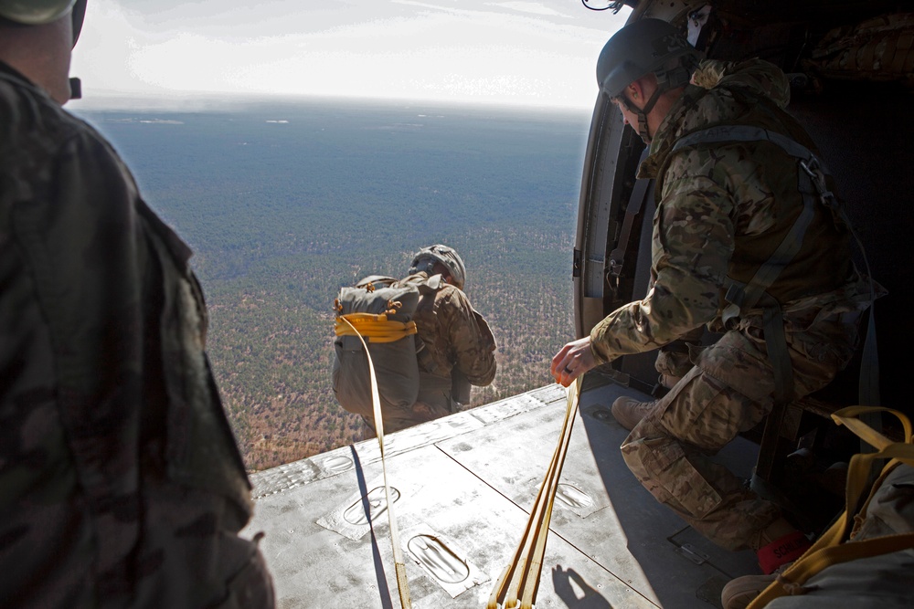 US Army paratroopers train at Camp Mackall