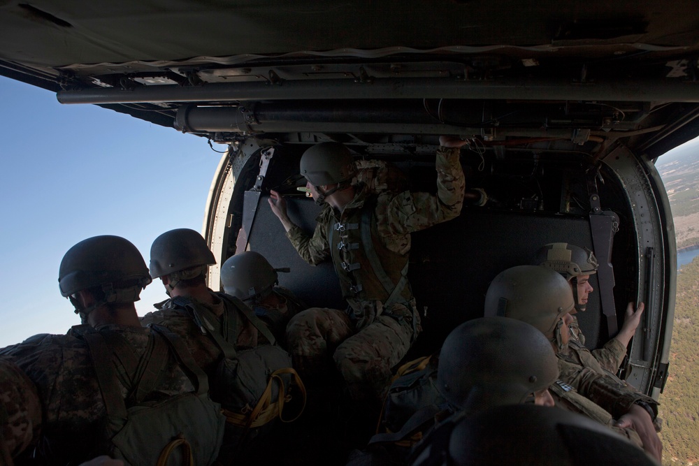 US Army paratroopers train at Camp Mackall