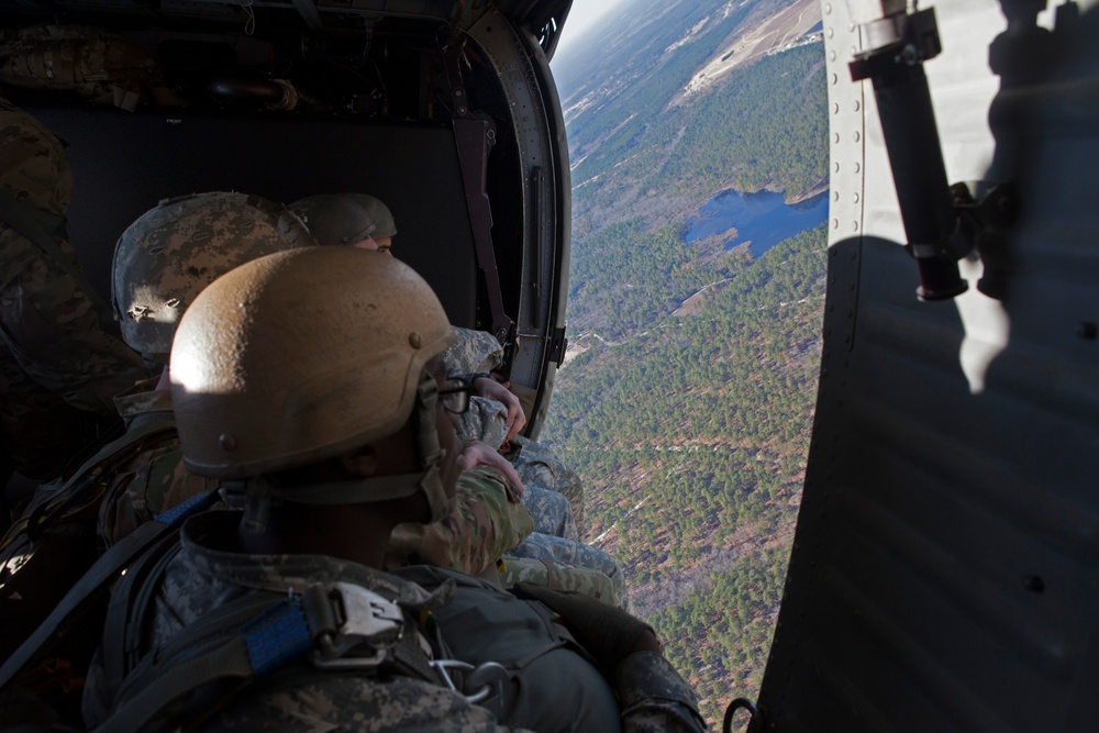 US Army paratroopers train at Camp Mackall