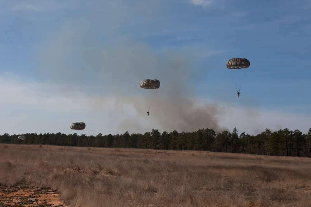 US Army paratroopers train at Camp Mackall