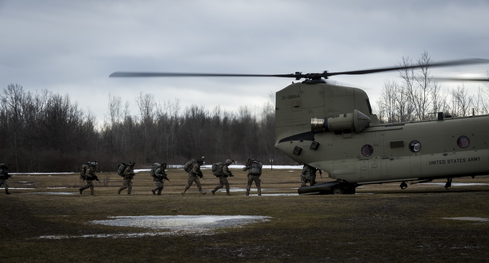 Cavalry troops conduct urban training