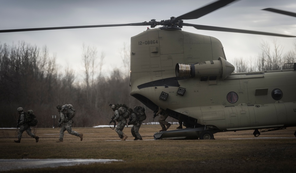 Cavalry troops conduct urban training