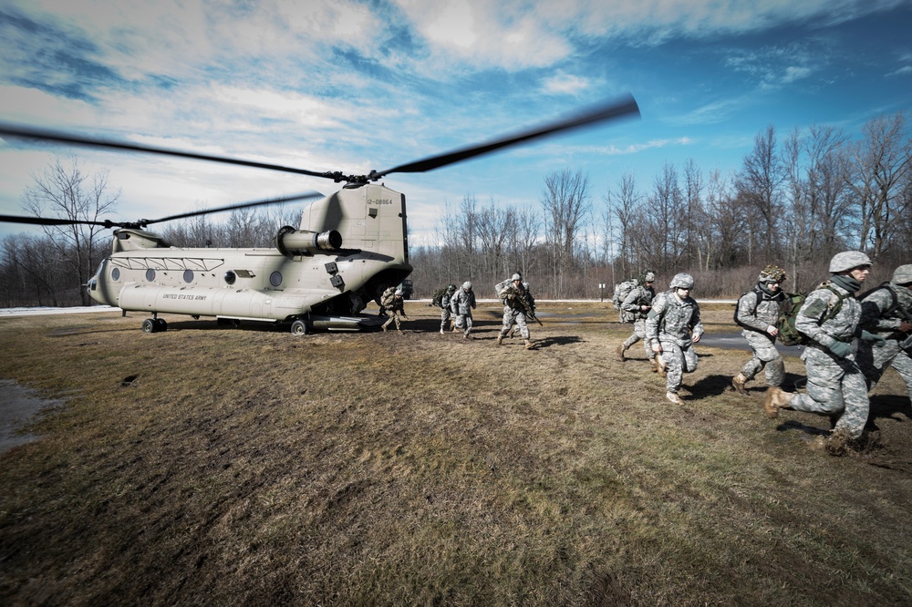 Cavalry troops conduct urban training