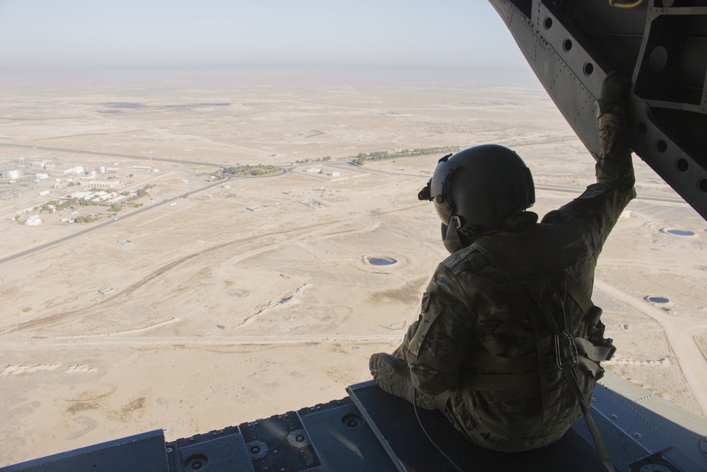 US Army Soldiers paradrop from 40th CAB Chinook