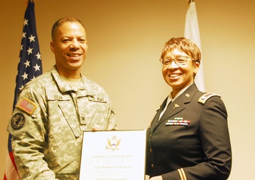 Retired Army nurse praised for stellar military service