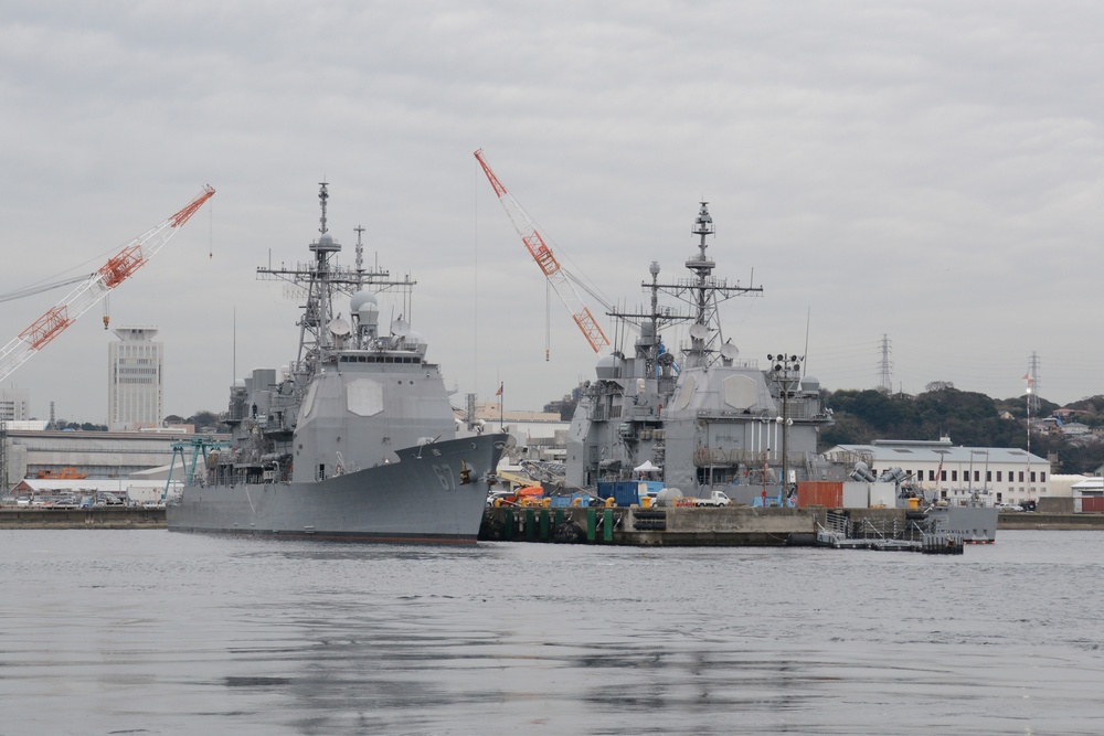 【★非常レア★米軍放出品】USS CG67 SHILOH船マーク付きブランケット USS Shiloh CG-67 Custom Personalized 8.5 X 11 Print of US