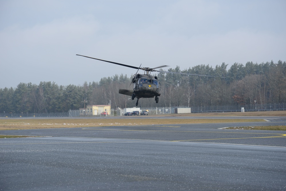 173rd AB 4-319 AFAR UH-60 Black Hawk airborne operation