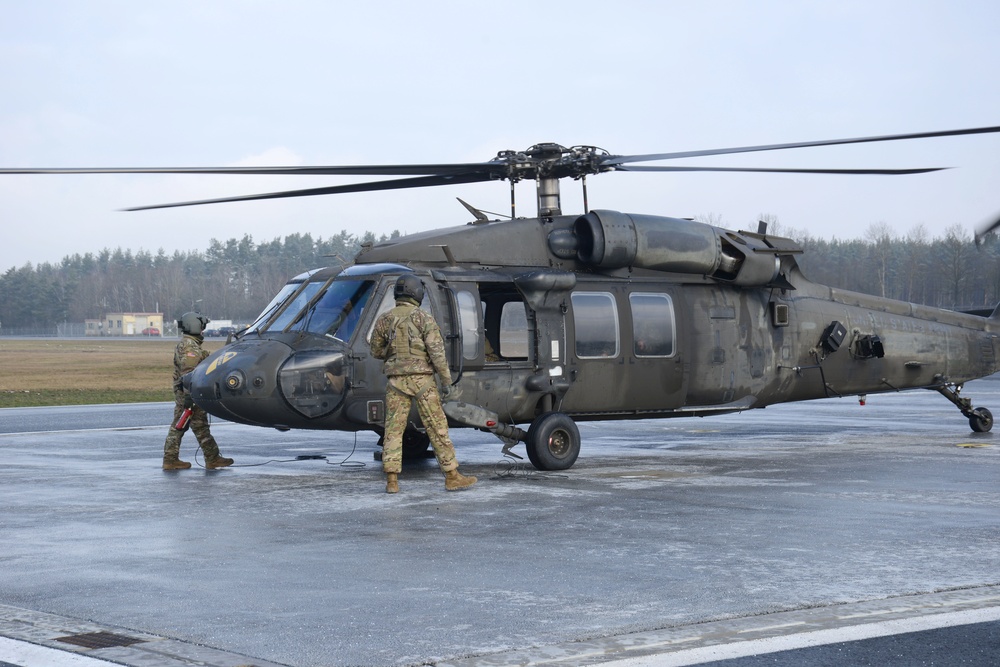 173rd AB 4-319 AFAR UH-60 Black Hawk airborne operation