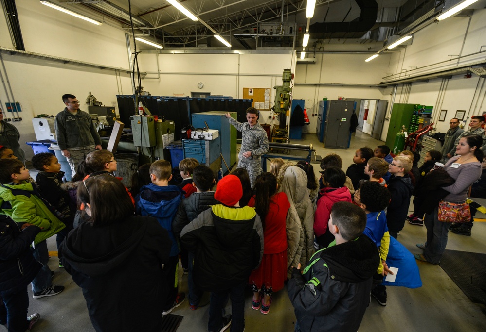 Civil engineer Airmen demo science