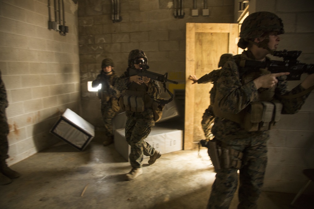 22nd MEU Female Engagement Team Learns Urban Operations