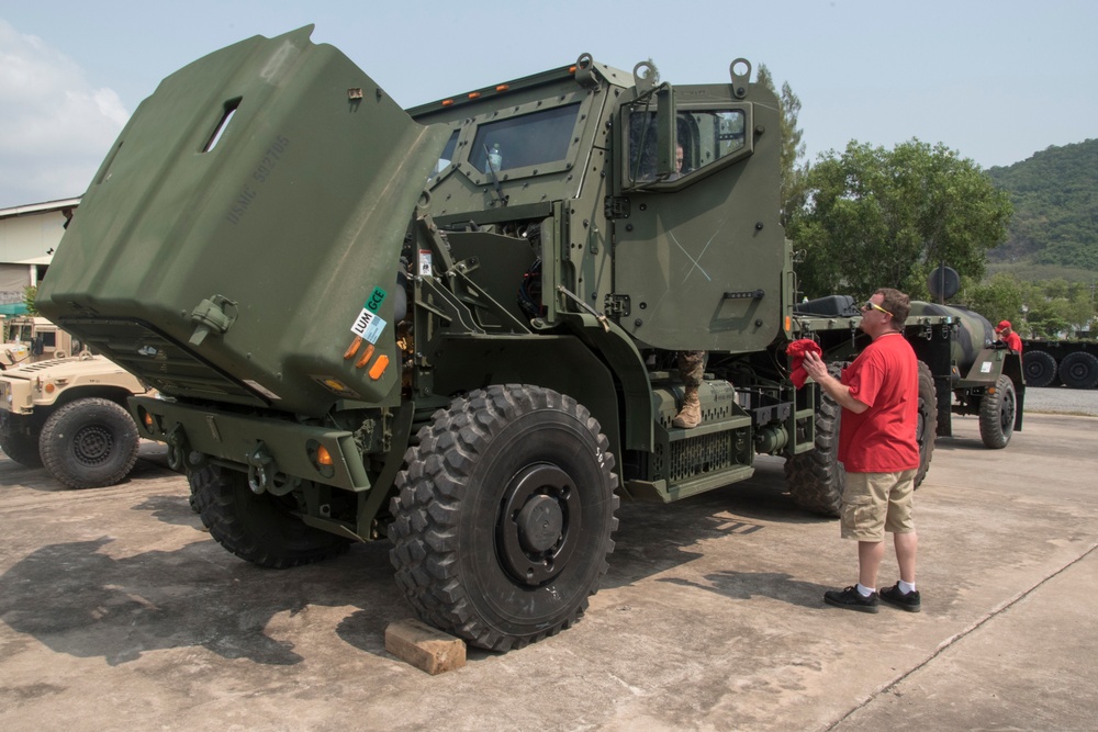 Contractors and Marines Join Forces for Joint Inspection