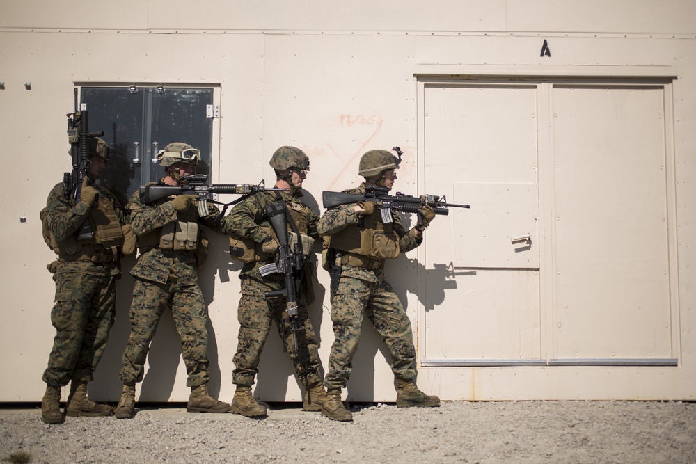 DVIDS - Images - 2D Low Altitude Air Defense Battalion Practices Ground ...