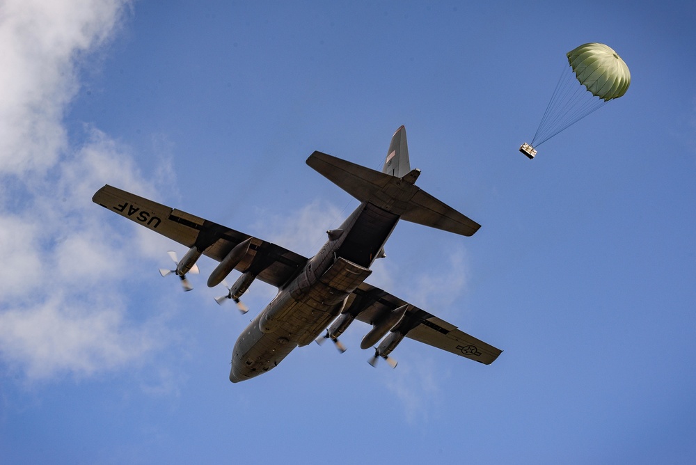 Bilateral C-130 Hercules formation performs formation airdrop during Cope North 16