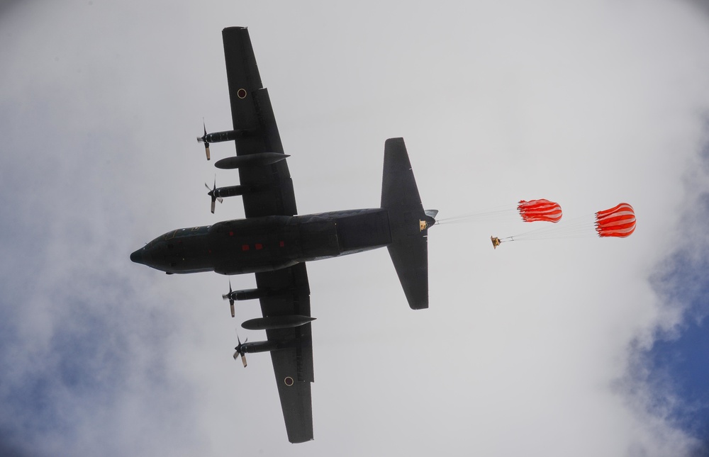 Bilateral C-130 Hercules formation performs formation airdrop during Cope North 16