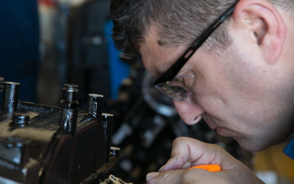 NAVSCIATTS Outboard Maintenance and Overhaul (OBM) Course