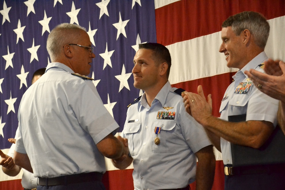 Coast Guardsmen awarded 2nd highest medal for aerial valor for rescue during Hurricane Joaquin