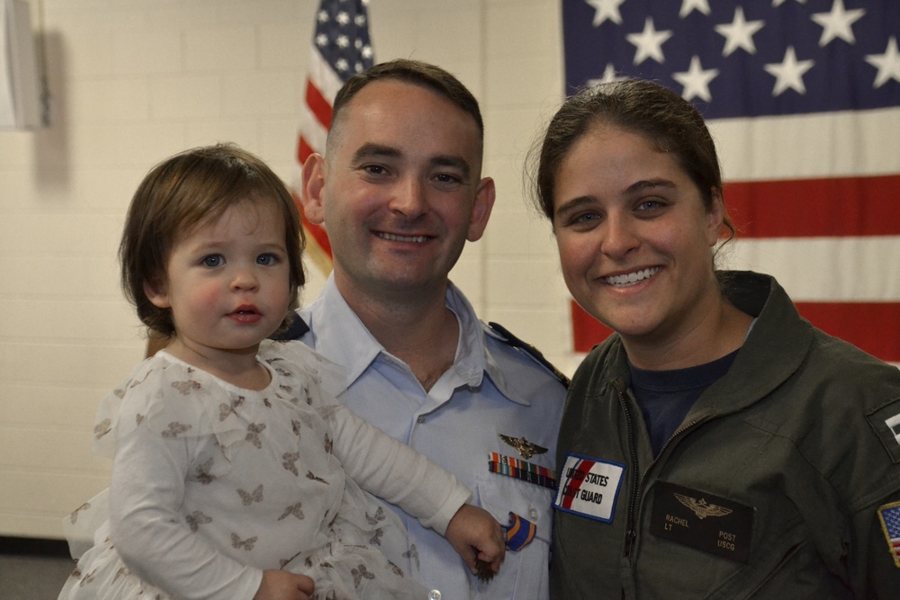 Coast Guardsmen awarded 2nd highest medal for aerial valor for rescue during Hurricane Joaquin