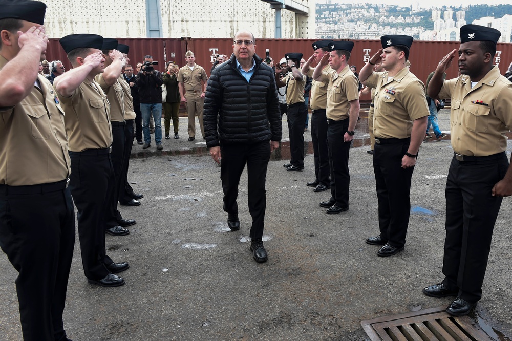 USS Carney tour